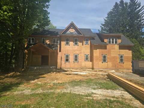 58 Cooper Rd, Denville, NJ 07834