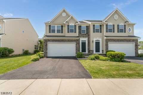 84 Washington Square Circle, Washington, NJ 07882