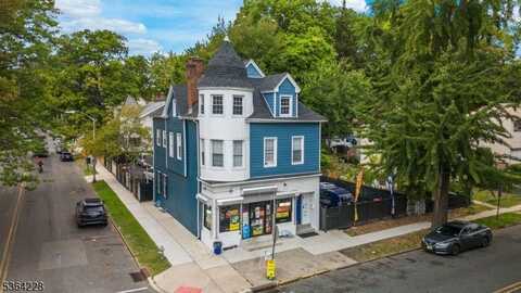 67 Oak St, East Orange, NJ 07018