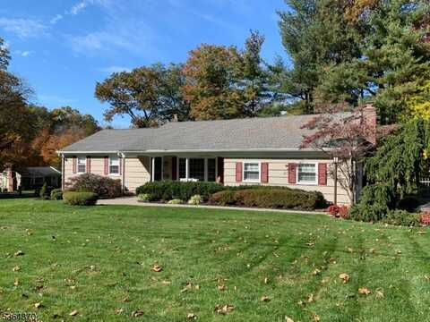 27 Possum Way, New Providence, NJ 07974