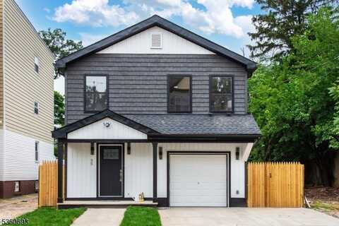 35 Ellis Ave, Irvington, NJ 07111