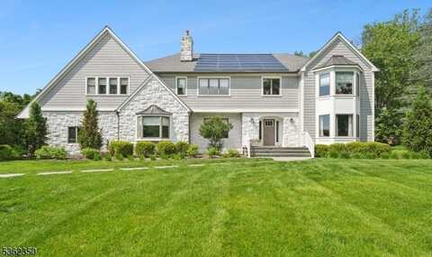 8 Olde Greenhouse Ln, Madison, NJ 07940