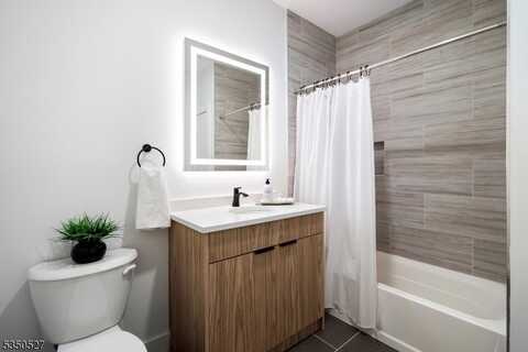 310 W Jersey St, Elizabeth, NJ 07202