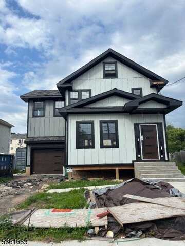 1123 Thompson Ave, Roselle, NJ 07203