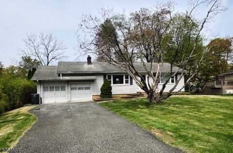 17 Hilltop Cir, Hanover Twp., NJ 07981