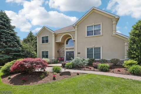 202 Old Sand Rd, Fairfield, NJ 07004