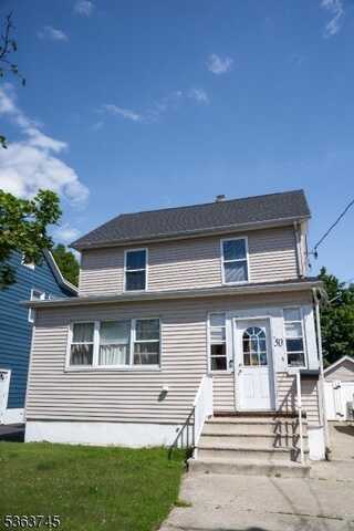 50 Heald St, Carteret, NJ 07008