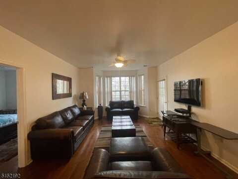 132 Cory Ln, Elmwood Park, NJ 07407
