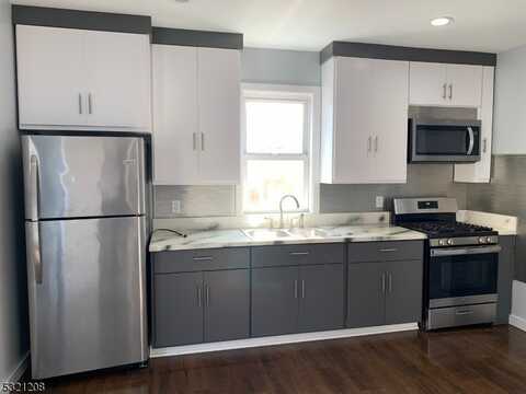216 21St St, Irvington, NJ 07111