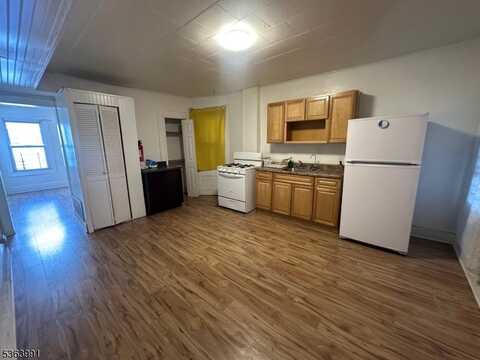 256 N 4Th St, Paterson, NJ 07522