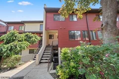 105 River Rd, Nutley, NJ 07110