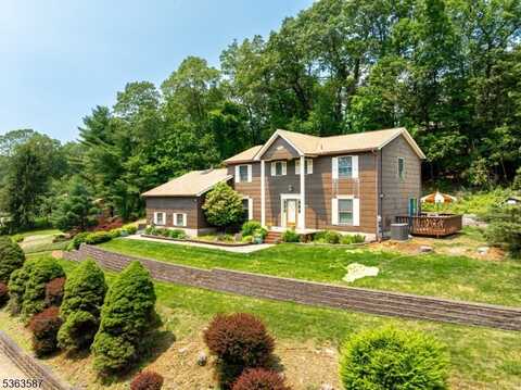 624 Sandra Dr, Mount Arlington, NJ 07850