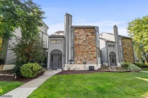 27 Delbarton Ct, Washington, NJ 07840
