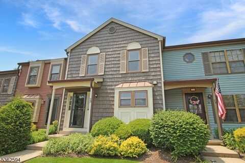 33 Wood Duck Ct, Allamuchy, NJ 07840