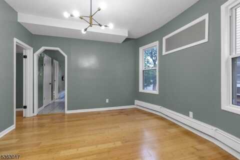 35 Coit St, Irvington, NJ 07111