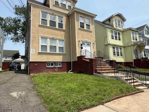 139 Grumman Ave, Newark, NJ 07112