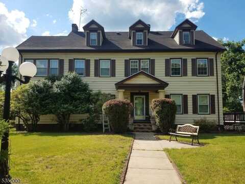 692 W 8Th St, Plainfield, NJ 07060