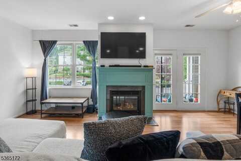 68 Mountainview Ct, Riverdale, NJ 07457