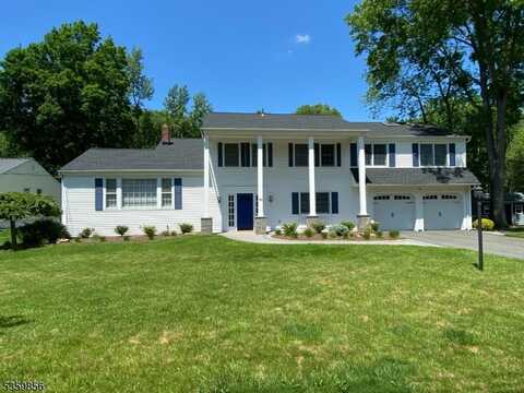 30 Normandy Dr, Whippany, NJ 07054