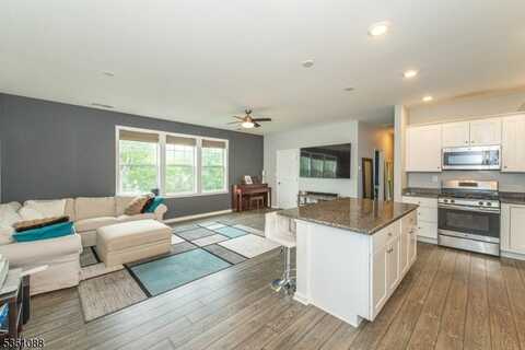 5 W River Styx Rd U304, Hopatcong, NJ 07843