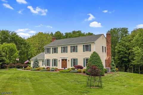 19 Bennington Dr, Mount Olive Twp., NJ 07836