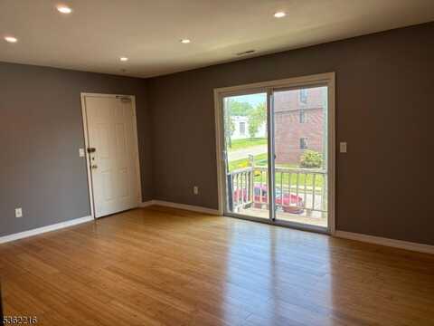 2-10 Montgomery St, Bloomfield, NJ 07003