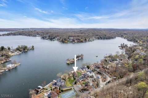 636 Lakeside Ave, Hopatcong, NJ 07821
