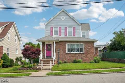 133 Catherine Ave, Saddle Brook, NJ 07663