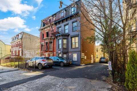 147 Grant Ave, Jersey City, NJ 07305