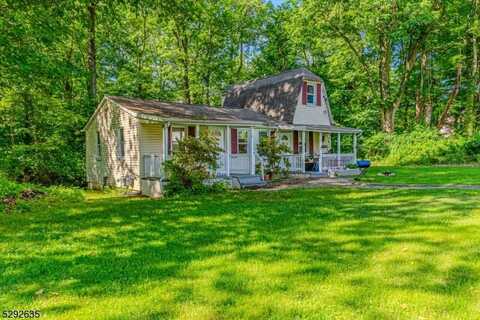 11 Calais Rd, Randolph, NJ 07869
