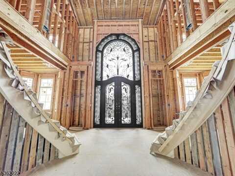 2 Quarry Mountain Ln, Montville, NJ 07045