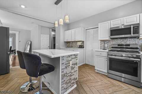 8 Laventhal Ave, Irvington, NJ 07111
