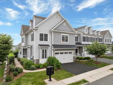 69 Aspen Dr, Cedar Grove, NJ 07009