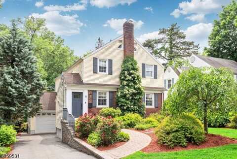16 Highwood Ter, Glen Rock, NJ 07452
