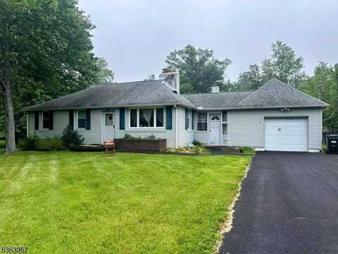 30 Bennington Pkwy, Franklin, NJ 08823