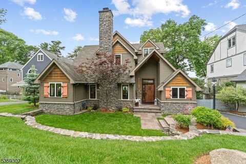 34 E Shore Trl, Sparta, NJ 07871