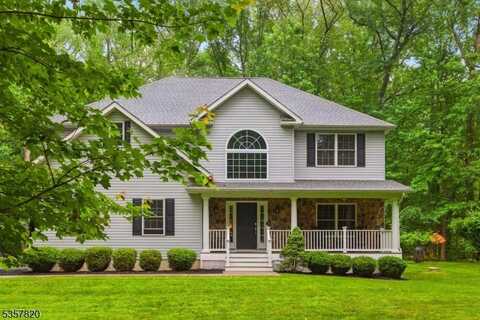166 Horseneck Rd, Fairfield, NJ 07004