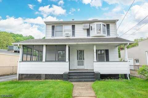 41 Main St, Bloomingdale, NJ 07403
