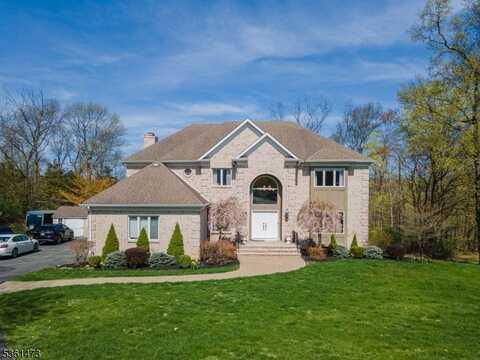 10 Smock Ct, Montville, NJ 07082