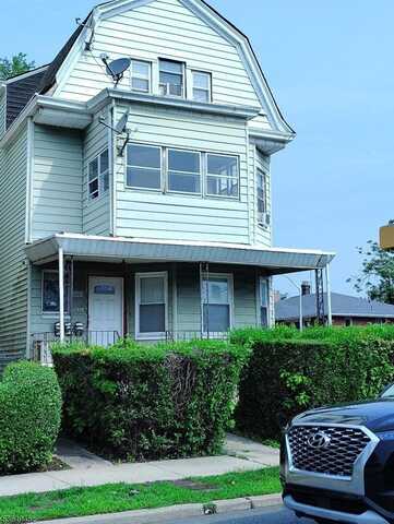 341 N Grove St, East Orange, NJ 07017