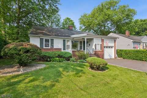 39 Kew Dr, Springfield, NJ 07081
