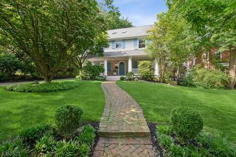 35 Porter Pl, Montclair, NJ 07042
