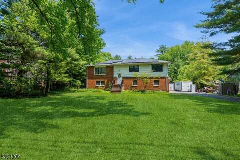 1231 Sunnyfield Ln, Scotch Plains, NJ 07076