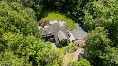 16 Forest Dr, Hampton, NJ 07860