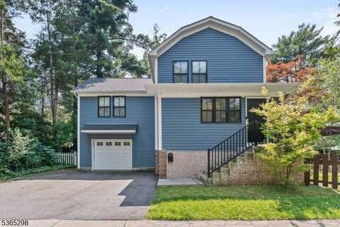 57 Brook St, Springfield, NJ 07081