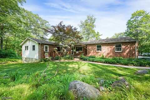 207 Ridge Rd, West Milford, NJ 07480