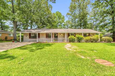 2102 Pin Oak Dr, Starkville, MS 39759