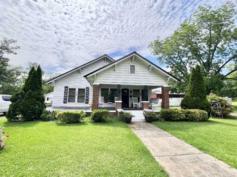 208 2nd St NW, Reform, AL 35481