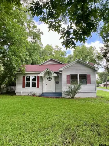 702 W Kilpatrick, Mineola, TX 75773