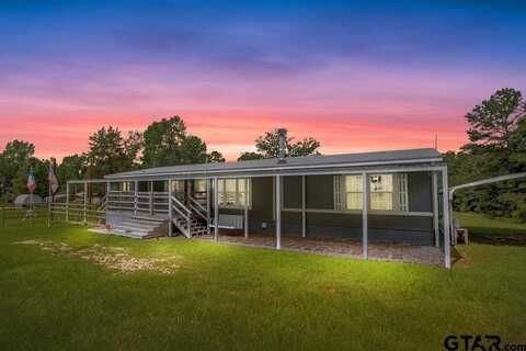 636 W. Roberson Rd., Hallsville, TX 75650